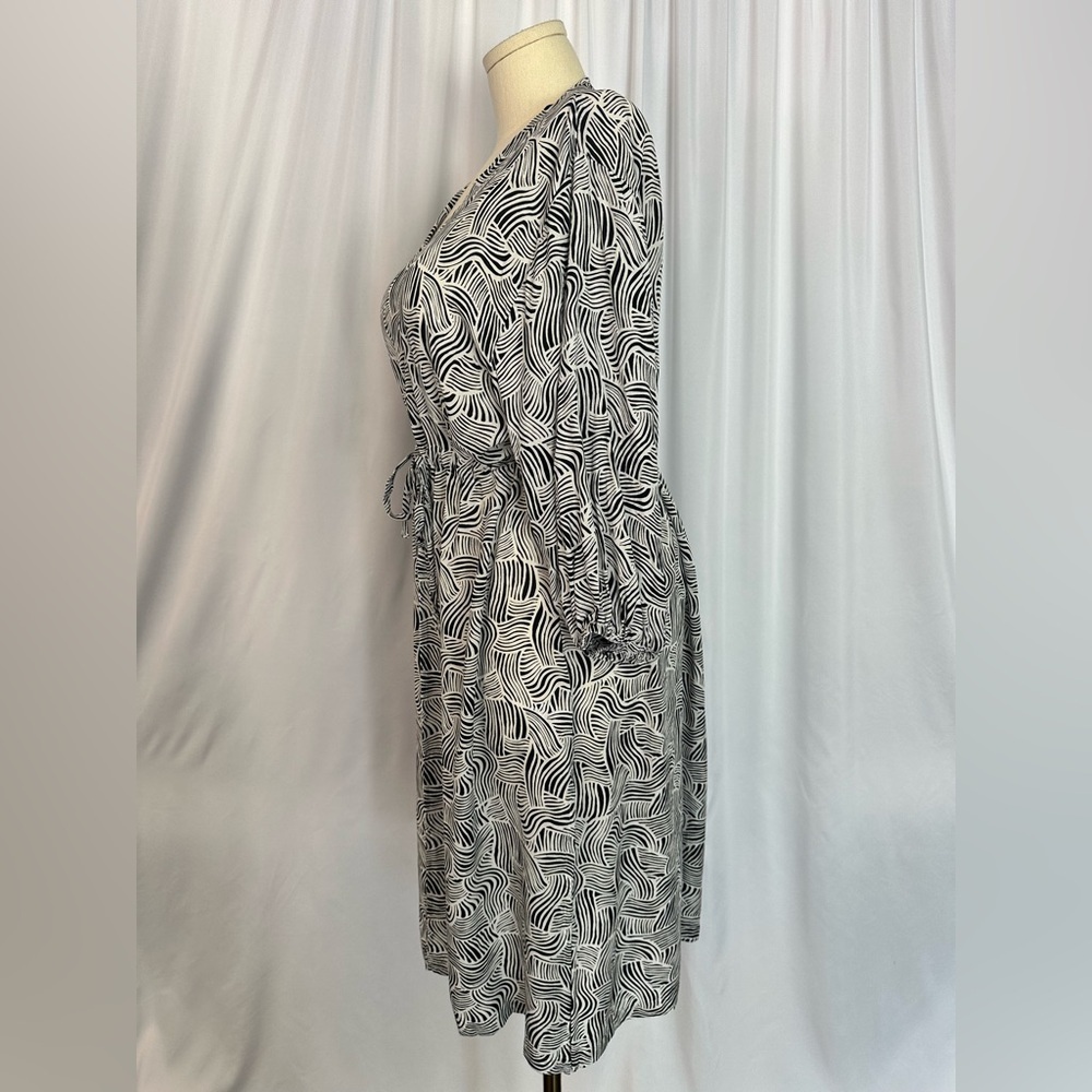 LOFT Black & White Abstract Print Tie-Front Midi Cover Up Dress | Size M/L(1228) - Picture 5 of 14